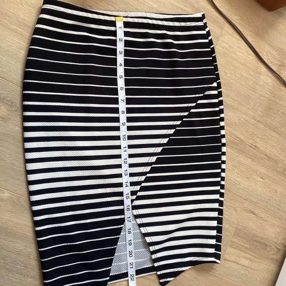 Striped Skirt - Picture 3 of 3